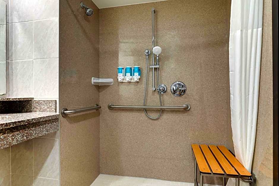 Drury Inn & Suites Columbus Northwest