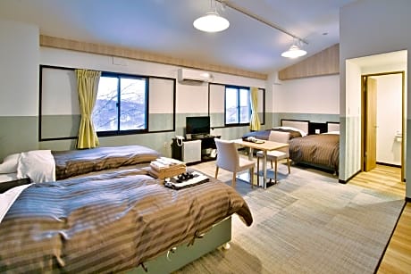 Quadruple with Shared Bathroom