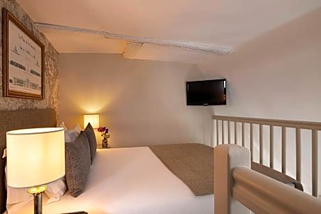 Duplex room with terrace