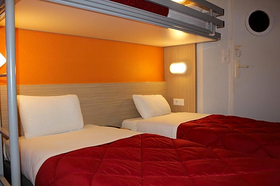 Premiere Classe Saint Quentin En Yvelines - Elancourt