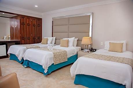 Deluxe Triple Room