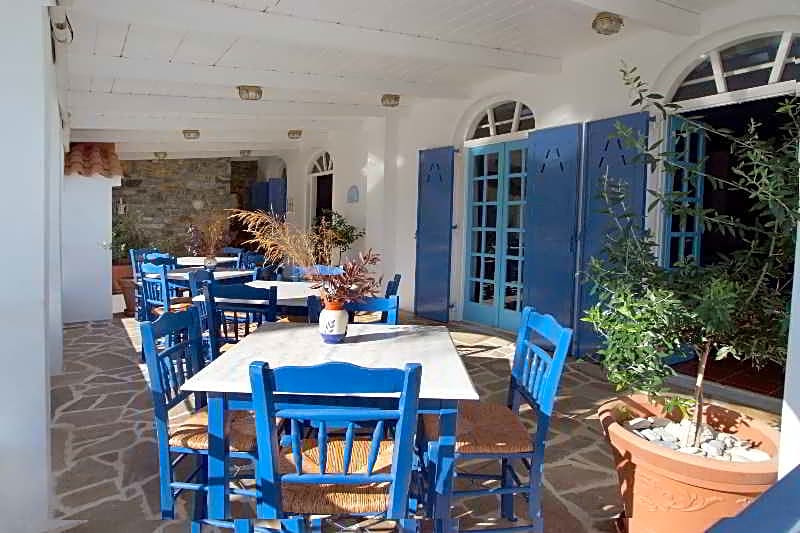 Kerame Hotel & Studios