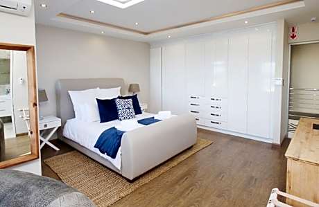 Deluxe Double Room with Sea View