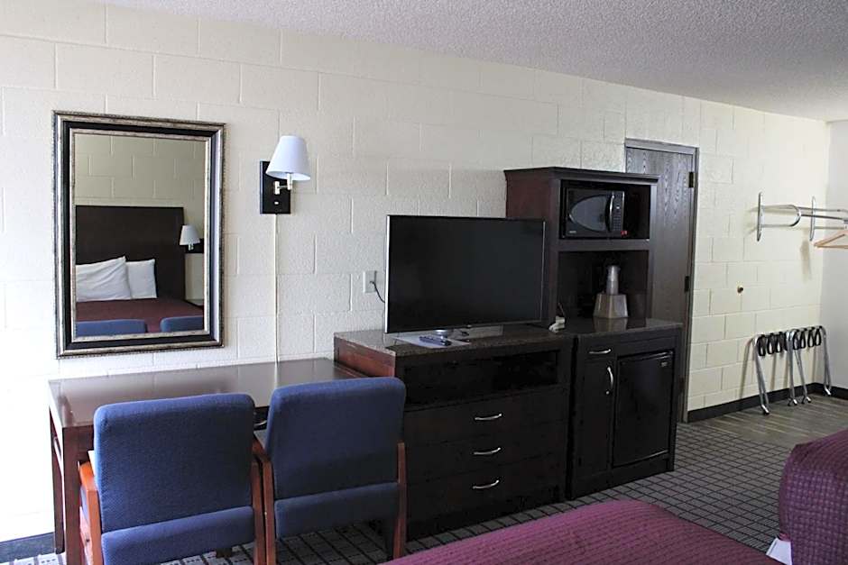 Photo 1 of 4 of 2 Queen Beds