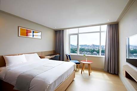 Deluxe Double Hanok View - Food and Beverage Voucher KRW 10000 Special