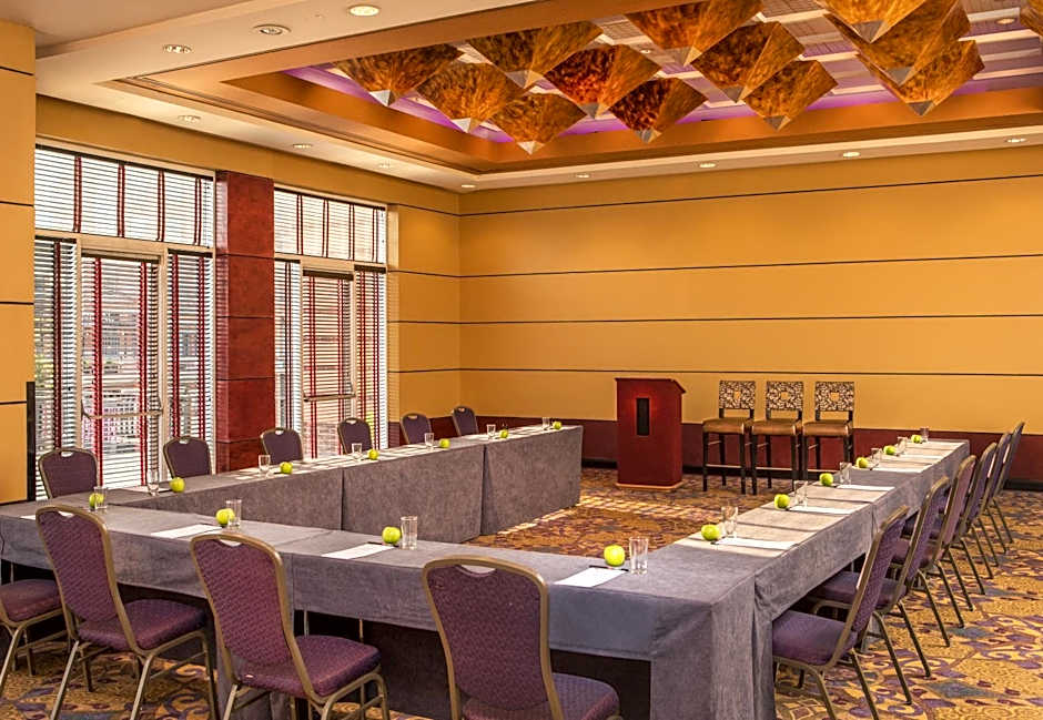 Pier 5 Hotel Baltimore