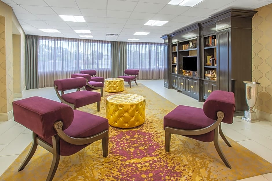 Crowne Plaza Saddlebrook By IHG