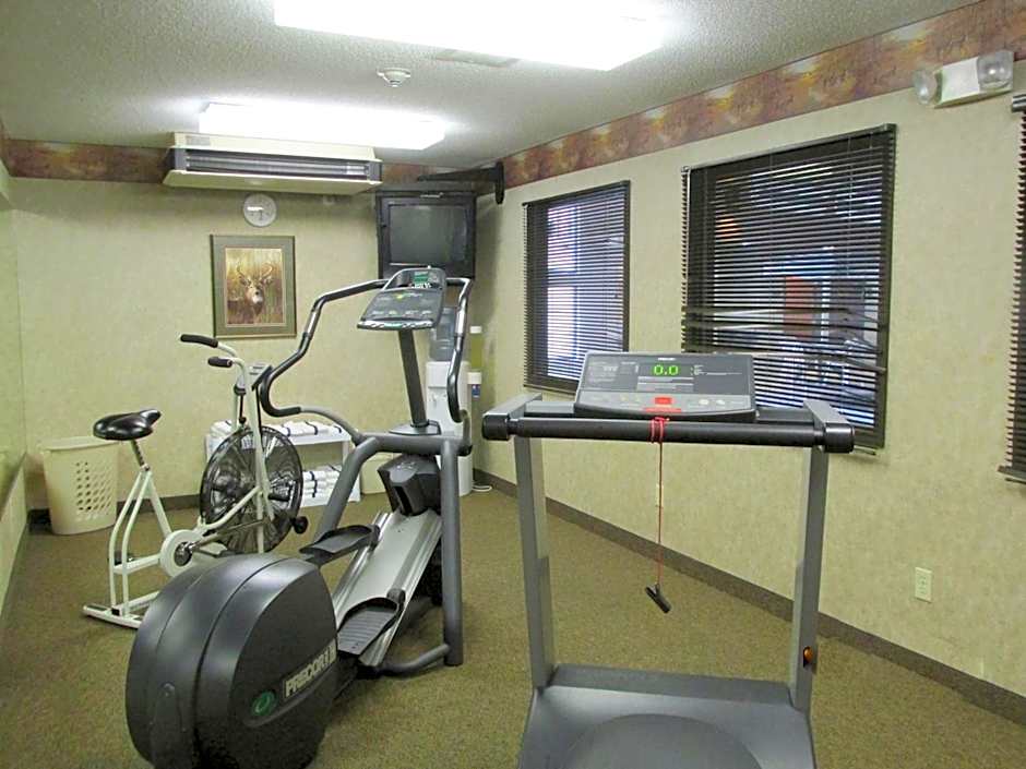 Kelly Inn and Suites Mitchell