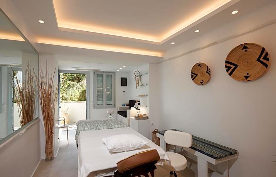 Iria Beach Art Hotel