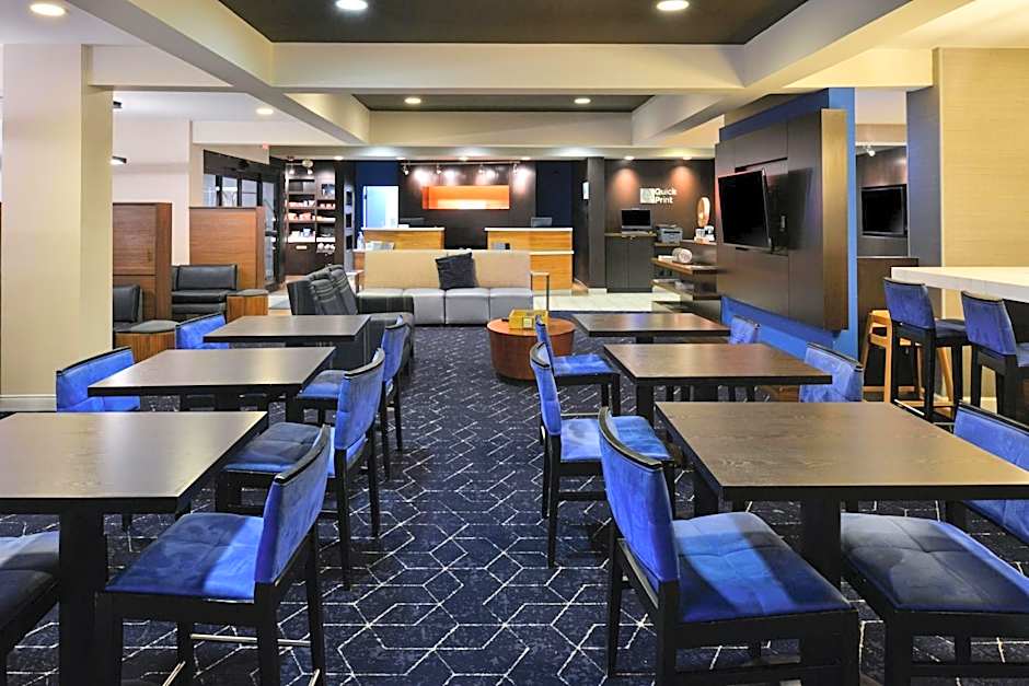 Courtyard by Marriott Detroit Utica