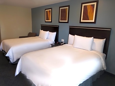 2 Queen beds with Breakfast - Non Smoking