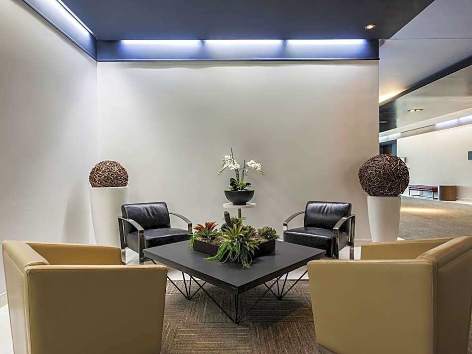 Novotel Montreal Aeroport