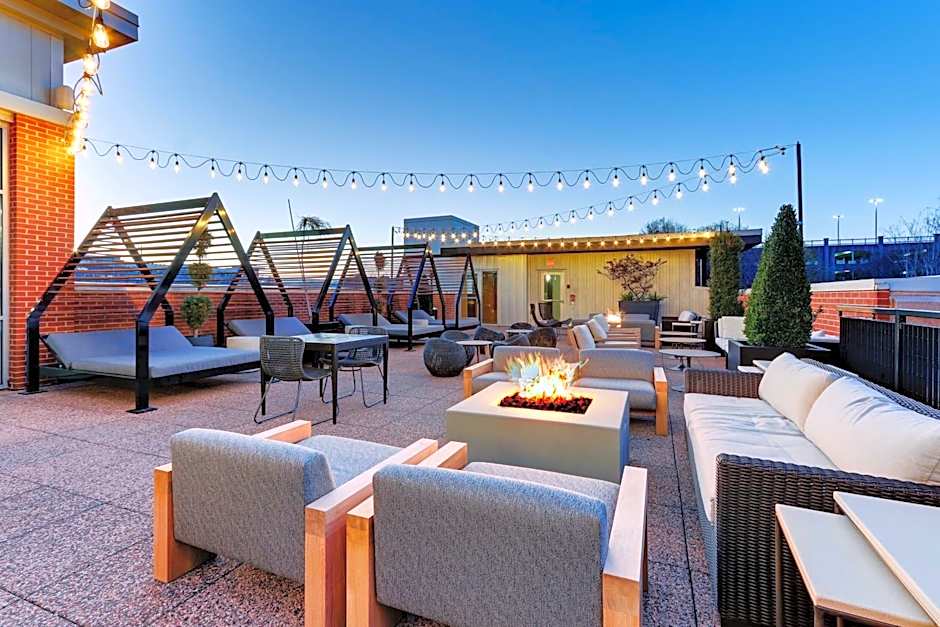 The Chattanoogan Hotel, Curio Collection By Hilton