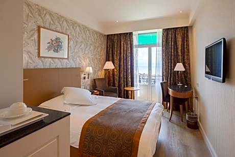 Single room with Lake view