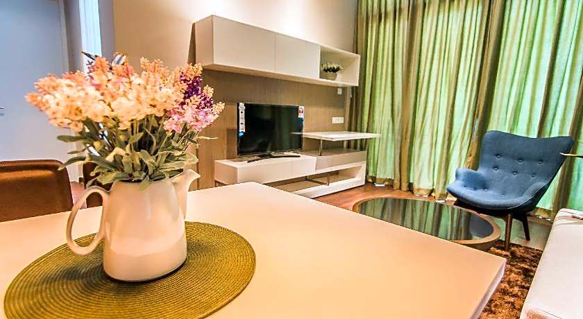 Marina Travellers Suite @ Riverson SOHO