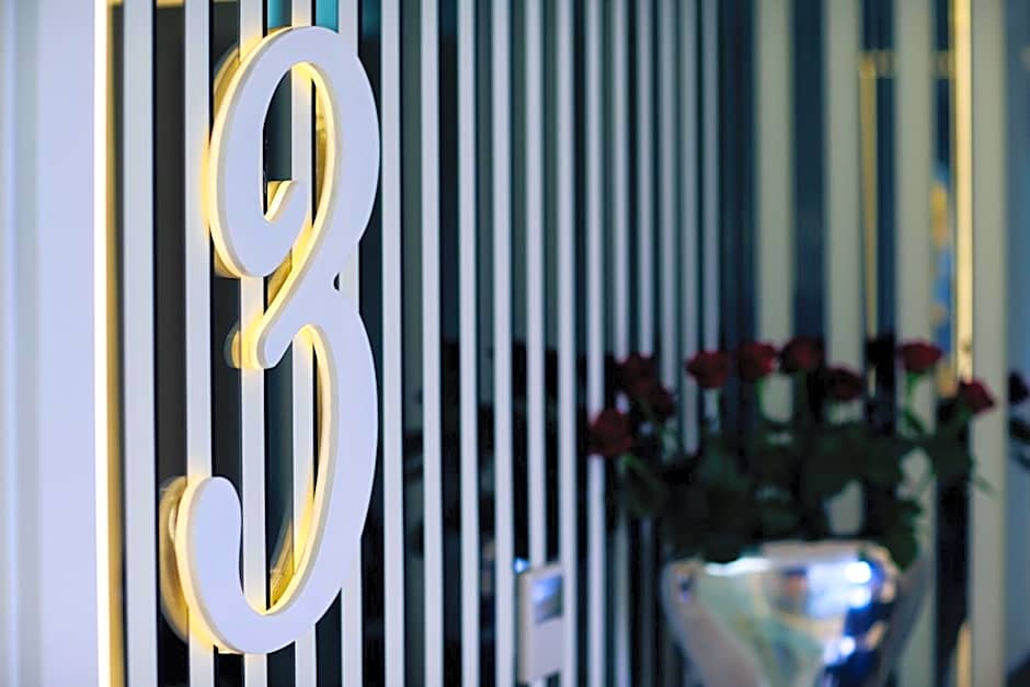 Hotel 9