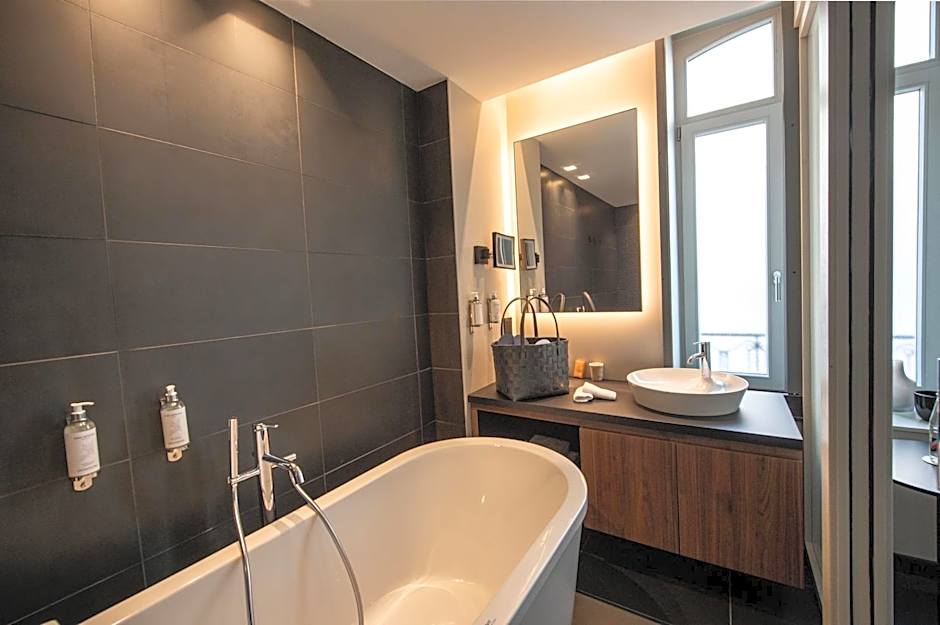 Best Western Premier Le Chapitre Hotel & Spa