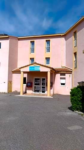 Kyriad Direct Arles Nord