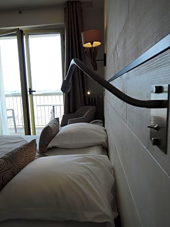 Superior Twin Room with Sea View
