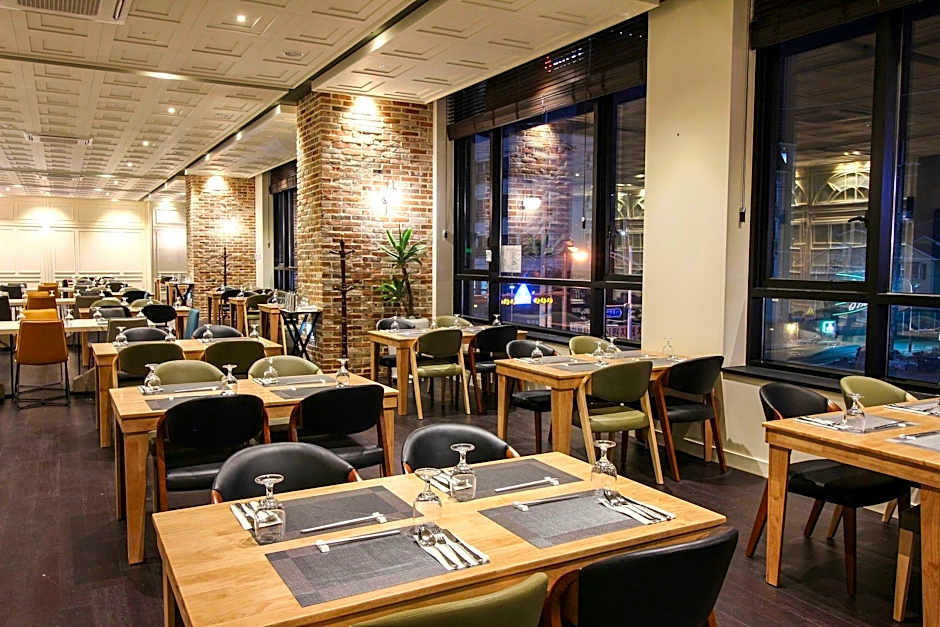 Golden Tulip Ever Yongin Hotel