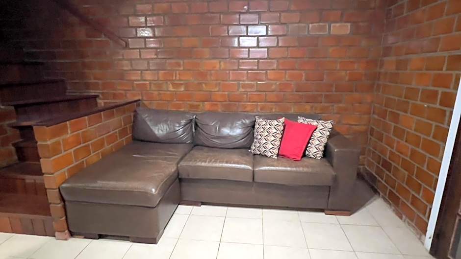 Chalé Lazer Gravatá com 3 suítes - na Suíça Brasileira