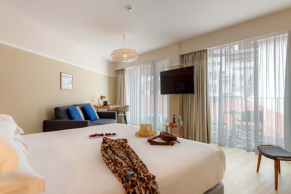 Pestana Fisherman Village