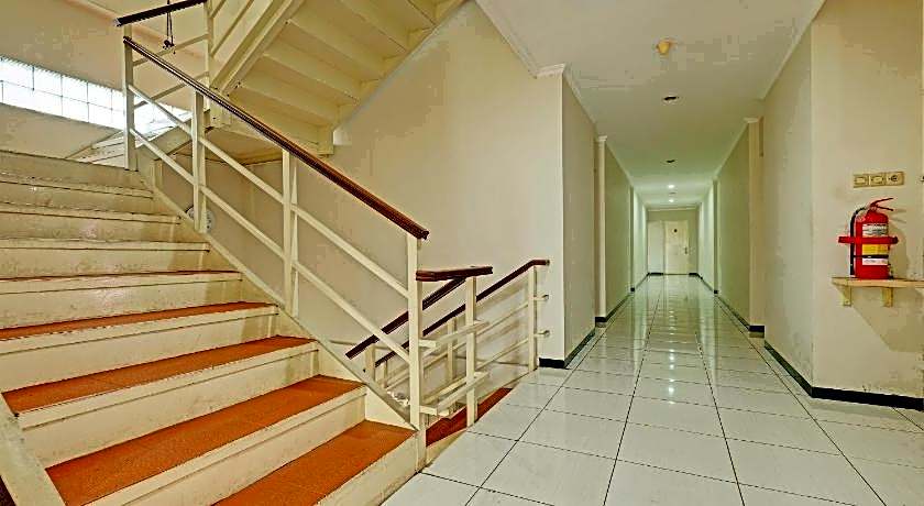 OYO 389 Sky Guesthouse