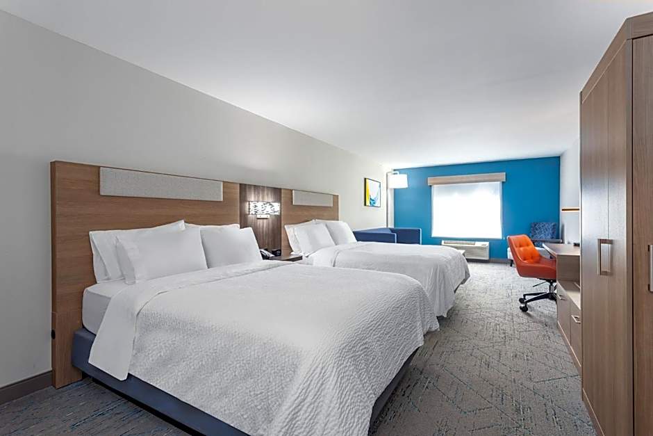 Holiday Inn Express & Suites Lancaster by IHG
