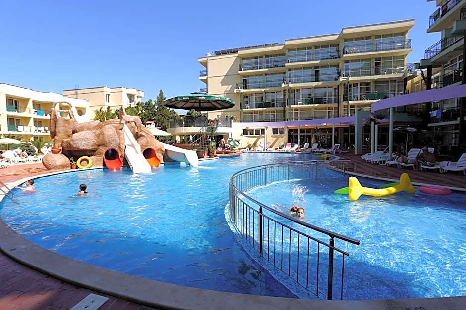 Sunny Day Club Hotel