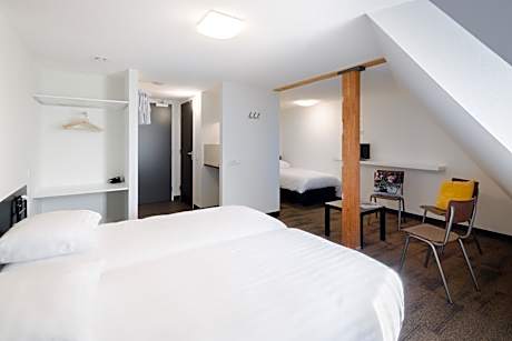 Triple Room with Private Bathroom