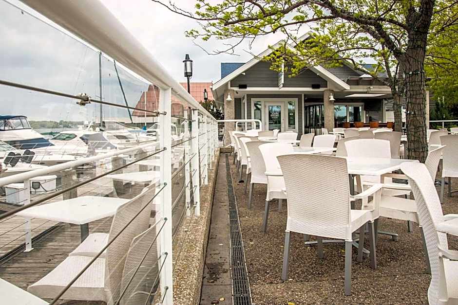 Shoreline Inn & Conference Center, an Ascend Collection Hotel