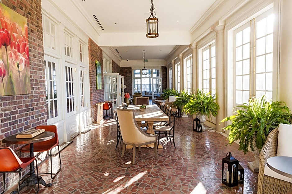 The Historic Cavalier Hotel and Beach Club, Autograph Collection 