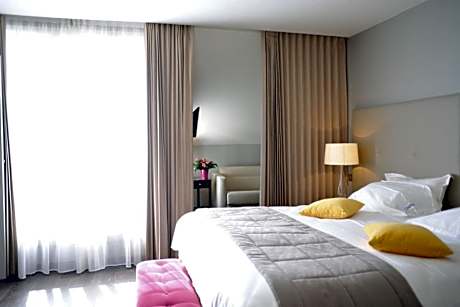 Superior Double or Twin Room with Terrace