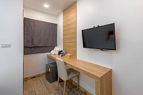 Deluxe Double or Twin Room