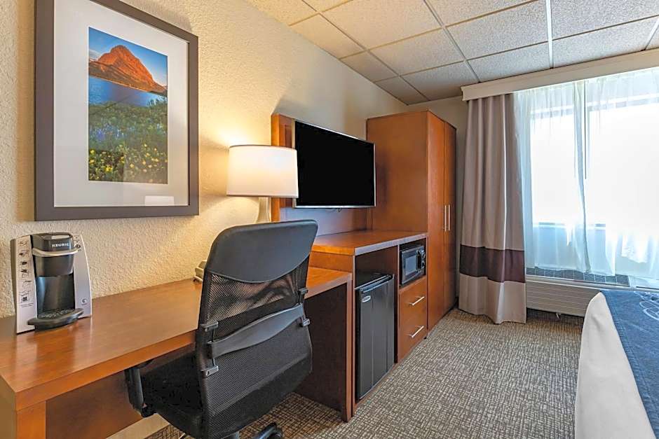 Comfort Inn & Suites Gateway to Glacier National Park