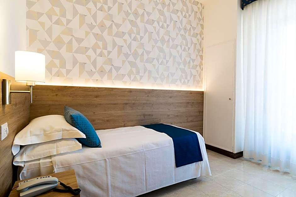 Hotel Pacific