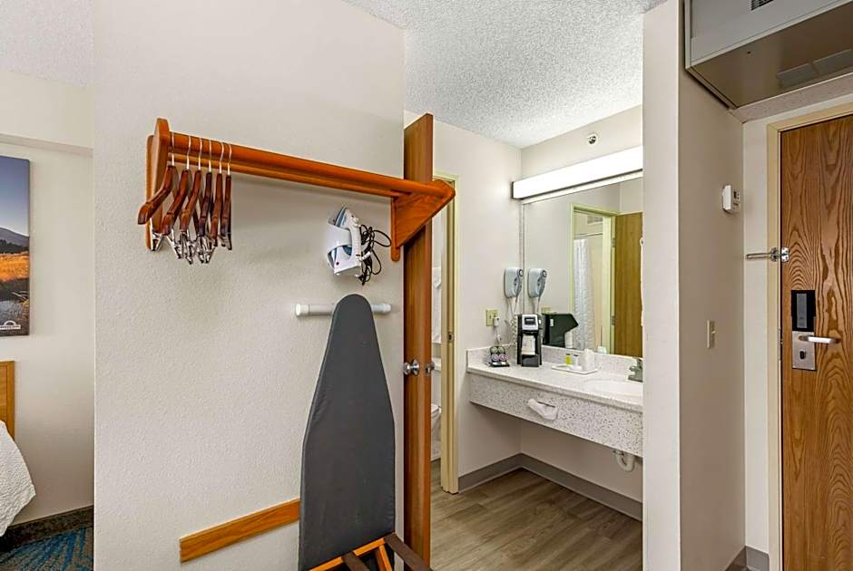 Days Inn by Wyndham Great Falls