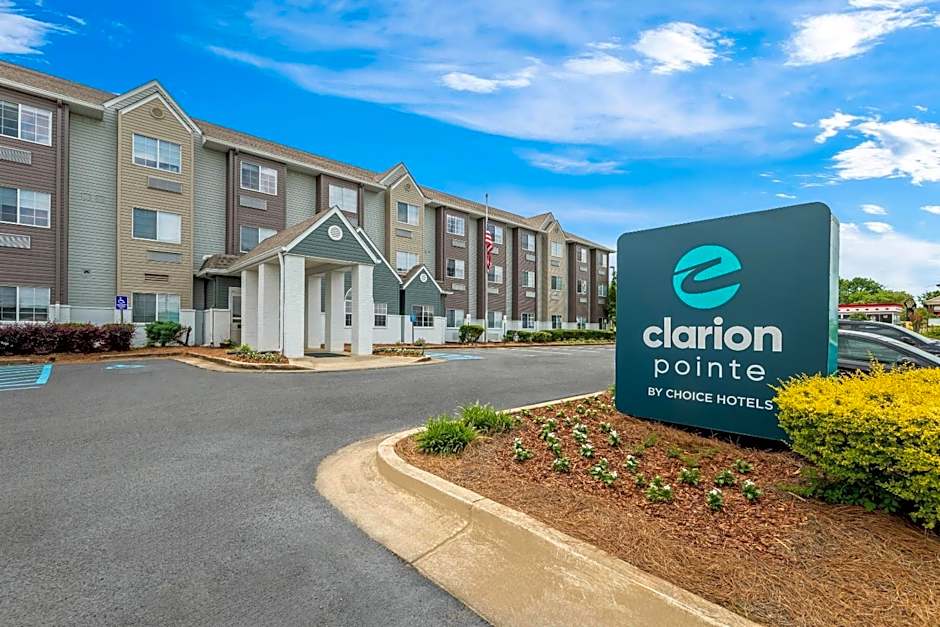 Clarion Pointe Starkville near University