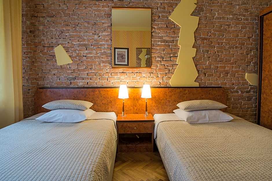 Finger Guest Rooms