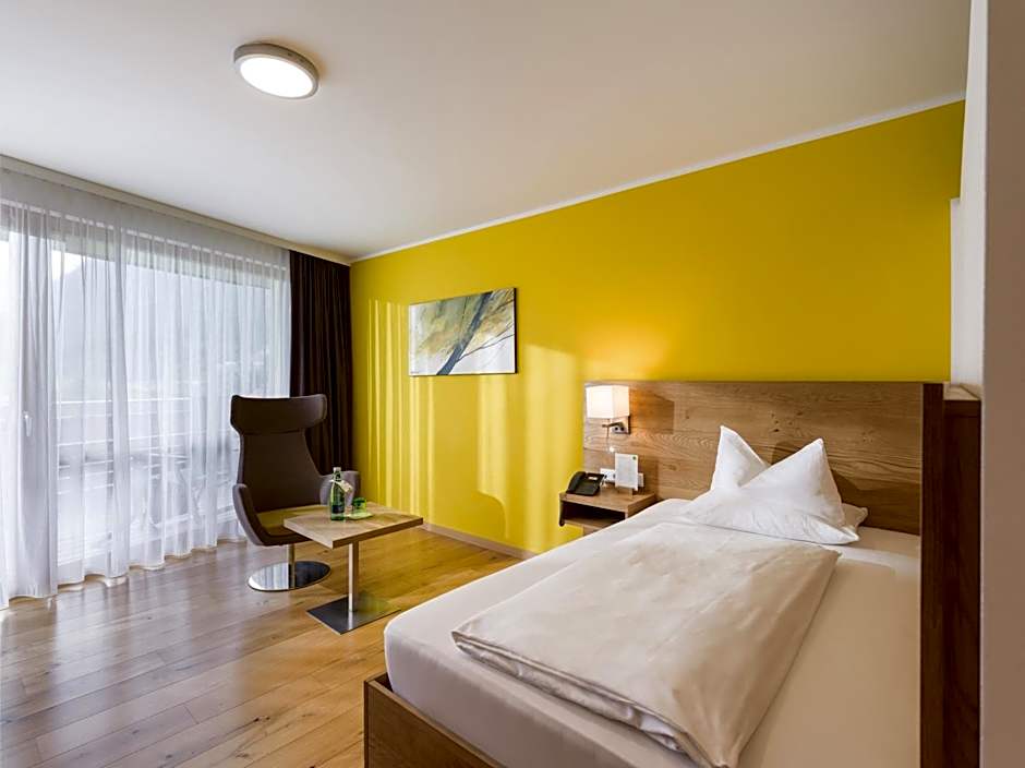 DAS SIEBEN - Adults Only