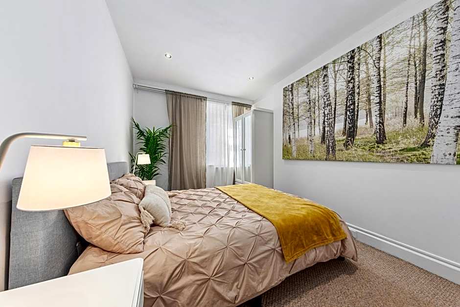 London Knightsbridge Sloane Pavilion Road Chelsea 5 mins walking to hyde Park and Harrods