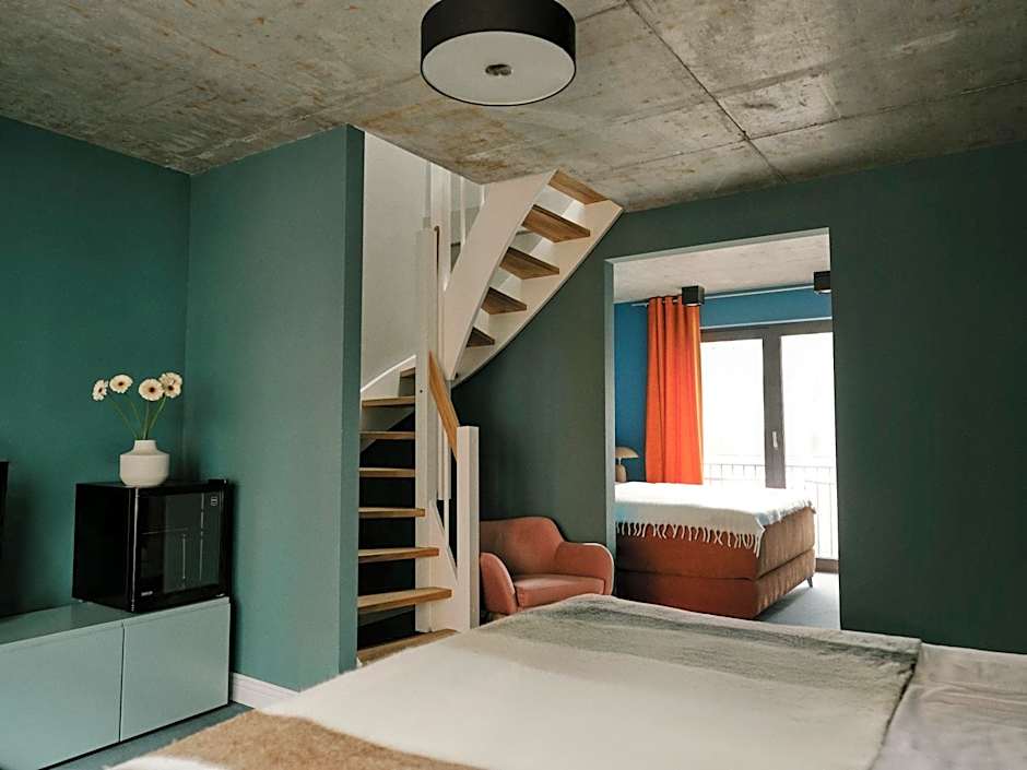 Art Apartments
