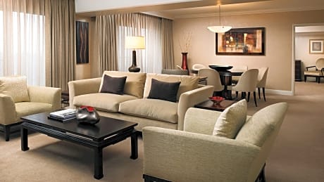 Premier Suite 