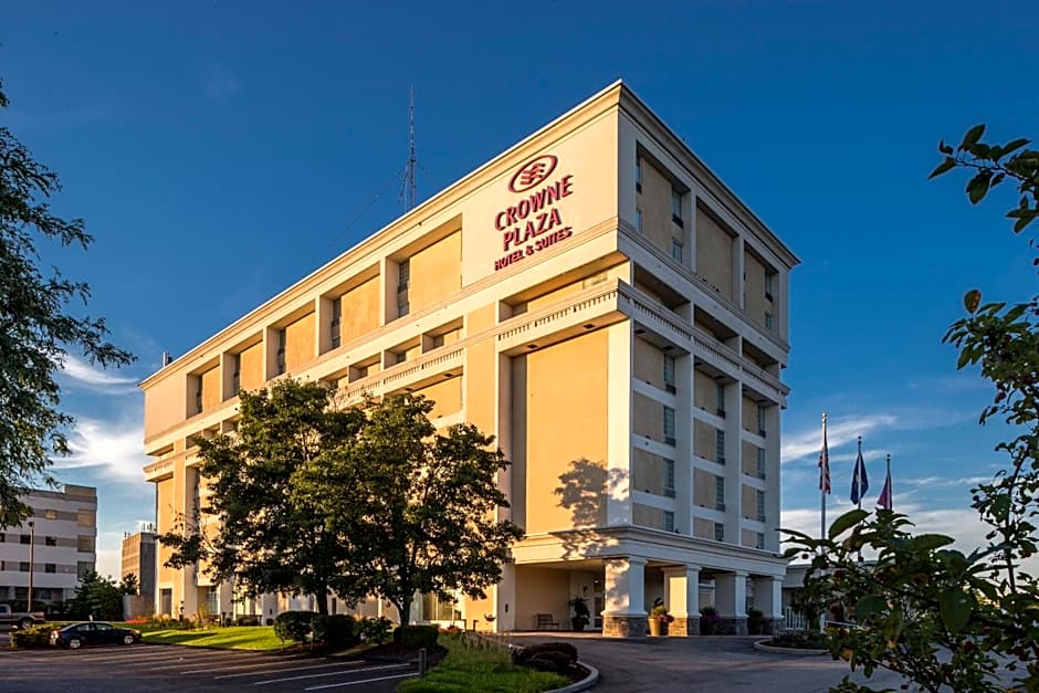 Photo 1 of 50 of Crowne Plaza Hotel and Suites Pittsburgh South By IHG