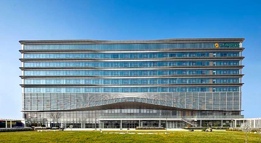 La Quinta by Wyndham Weifang South