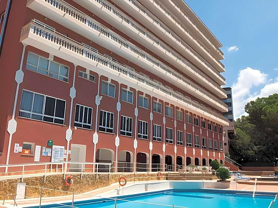 Hotel Seramar Luna-Luna Park