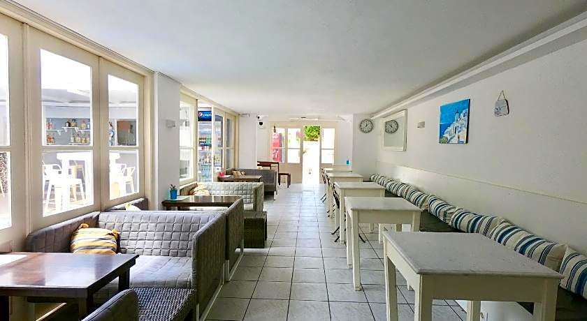 Anny Studios Perissa Beach