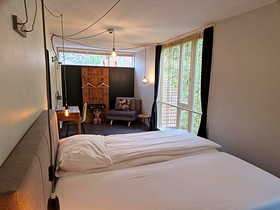 Hotel & Bistro Pêle-Mêle