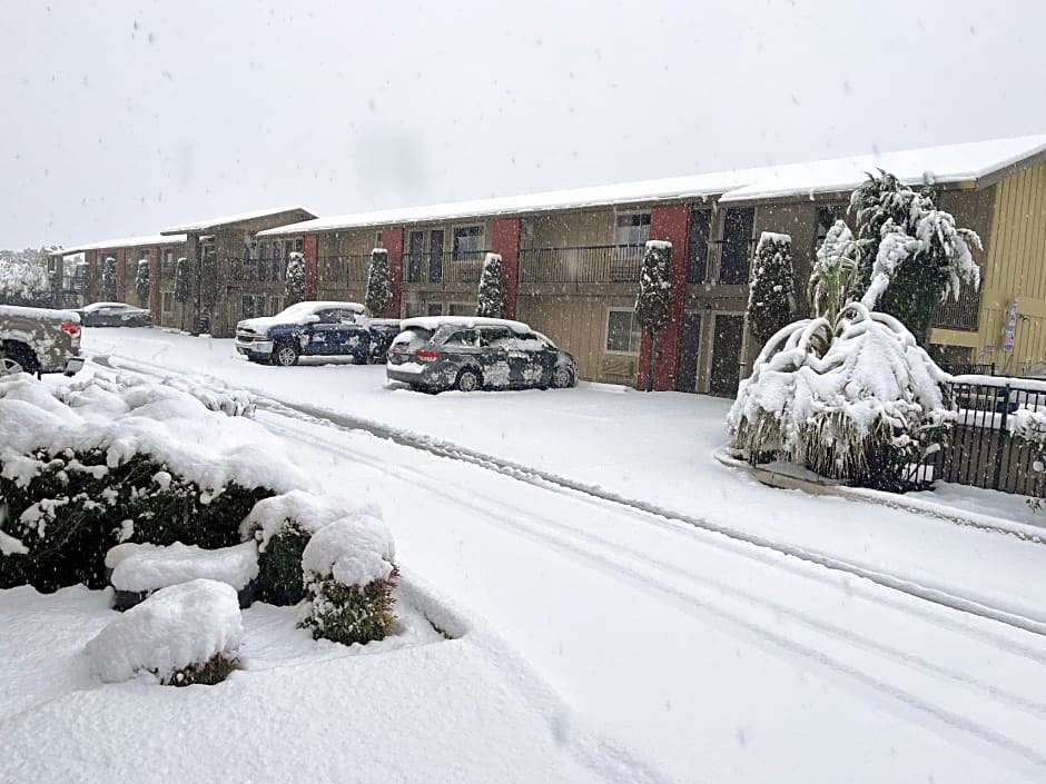 Super 8 by Wyndham Red Bluff