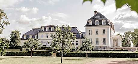 THERESET Schloss Groß Plasten